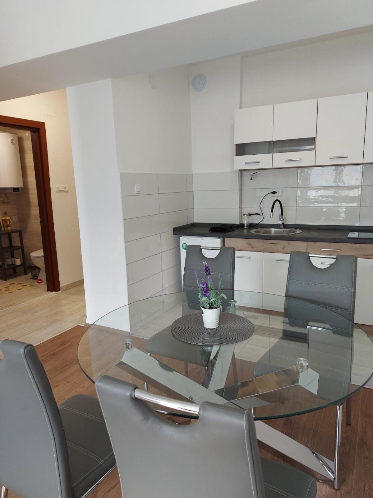 Apartment Relax In Maria Skopje